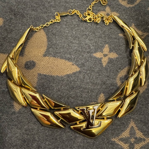 Louis Vuitton Gold Statement Metallic Necklace - Picture 3 of 8